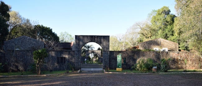 Rastros Jesuitas de Argentina y Paraguay - Iguazú / Misiones Jesuiticas / Posadas / San Ignacio / Foz do Iguacu / - Iemanja