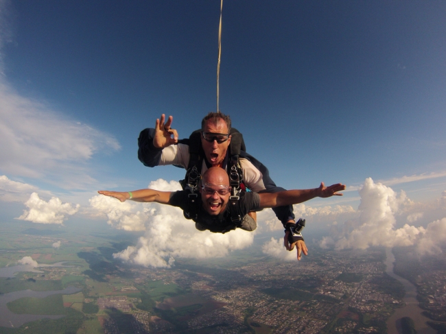 Salto en paracaídas: ¡adrenalina y libertad puras! - Iguazú / - Iemanja