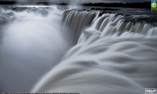 Promenades nocturnes à Iguazu - - Iemanja