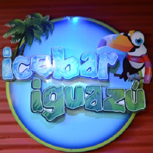 Ice Bar ( Bar de Glace) - Iguaz /  - Iemanja